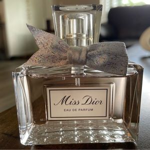 MISS DIOR EAU DE PARFUM 1.7 Oz